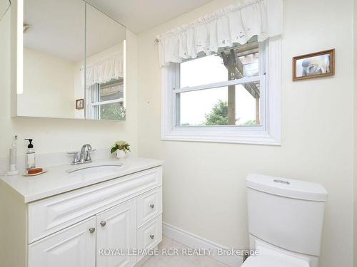 6438 9Th Line, New Tecumseth, ON - Indoor Photo Showing Bathroom