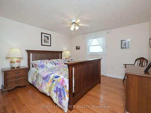 6438 9Th Line, New Tecumseth, ON - Indoor Photo Showing Bedroom