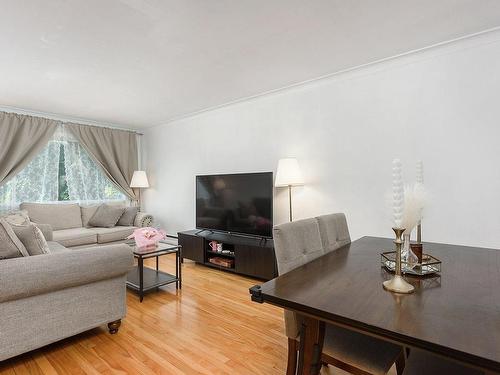 Logement - 5701  - 5703 Av. Coolbrook, Montréal (Côte-Des-Neiges/Notre-Dame-De-Grâce), QC - Indoor Photo Showing Living Room