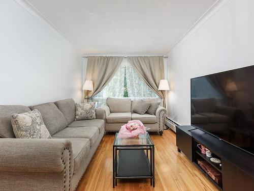 Logement - 5701  - 5703 Av. Coolbrook, Montréal (Côte-Des-Neiges/Notre-Dame-De-Grâce), QC - Indoor Photo Showing Living Room