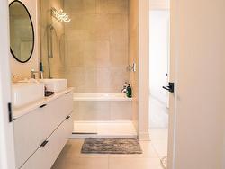 Ensuite bathroom - 