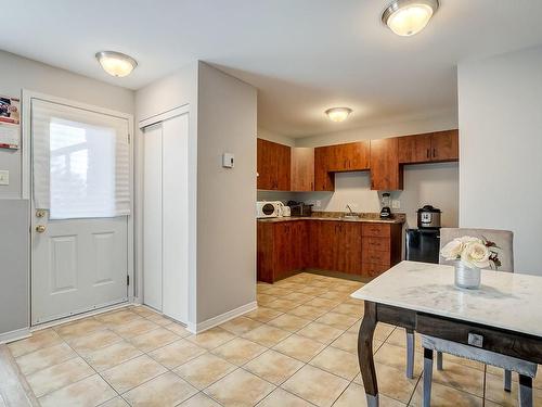 Overall view - 2-355 Boul. Des Grives, Gatineau (Hull), QC - Indoor Photo Showing Kitchen