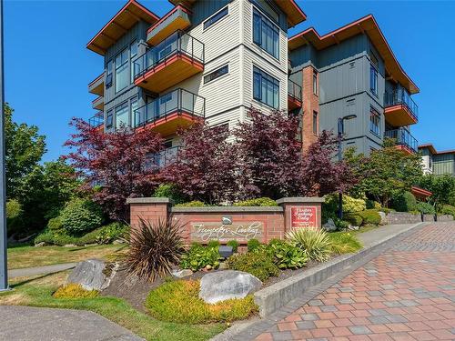 145-2300 Mansfield Dr, Courtenay, BC - Outdoor