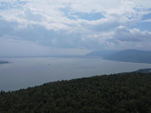 Vue sur l'eau - Route 138, La Malbaie, QC 