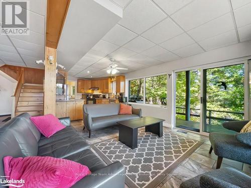 3 Harris Lake Road, Parry Sound, Unorganized, Centre Part, ON - Indoor Photo Showing Living Room