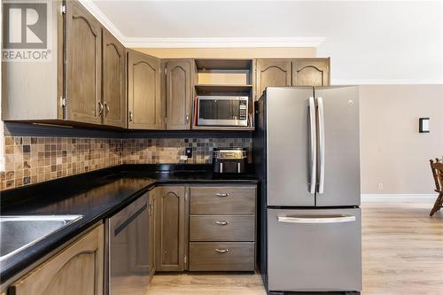 105 Black Lake Road, Lively, ON - Indoor Photo Showing Kitchen