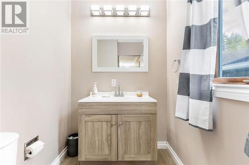 105 Black Lake Road, Lively, ON - Indoor Photo Showing Bathroom