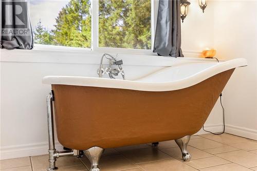 105 Black Lake Road, Lively, ON - Indoor Photo Showing Bathroom