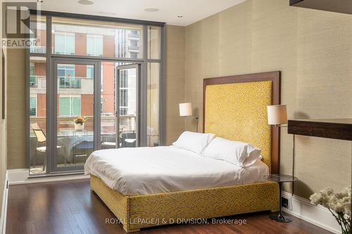 1601 - 68 Yorkville Avenue, Toronto (Annex), ON - Indoor Photo Showing Bedroom