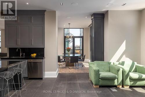 1601 - 68 Yorkville Avenue, Toronto (Annex), ON - Indoor