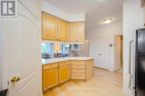 705 - 1 Lomond Drive, Toronto (Islington-City Centre West), ON - Indoor Photo Showing Kitchen