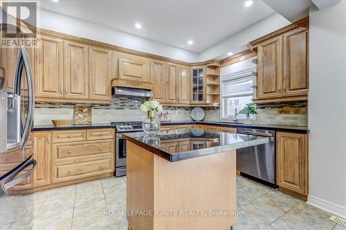 247 Shadow Place, Pickering (Rouge Park), ON - Indoor Photo Showing Kitchen