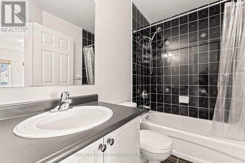 7309 Cork Tree Row, Mississauga (Lisgar), ON - Indoor Photo Showing Bathroom