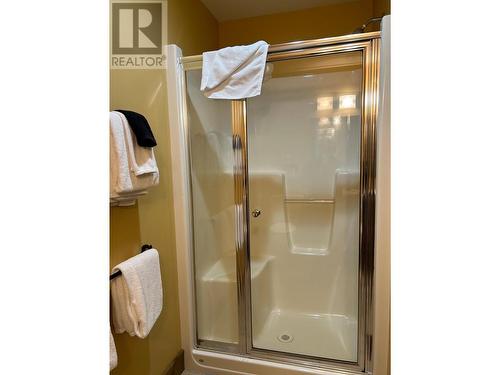 1351 Gerry Sorensen Way Unit# P2-B, Kimberley, BC - Indoor Photo Showing Bathroom