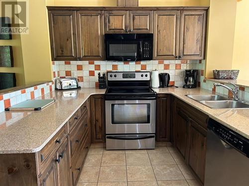 1351 Gerry Sorensen Way Unit# P2-B, Kimberley, BC - Indoor Photo Showing Kitchen With Double Sink