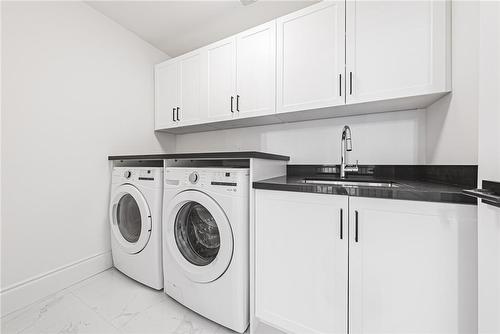 27 Cielo Court, Hamilton, ON - Indoor Photo Showing Laundry Room