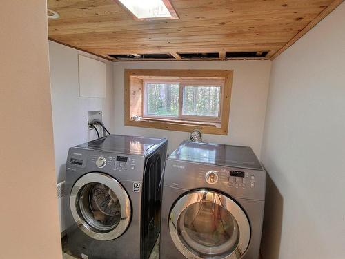 Salle de lavage - 1046 Ch. Bouchard, Rouyn-Noranda, QC - Indoor Photo Showing Laundry Room