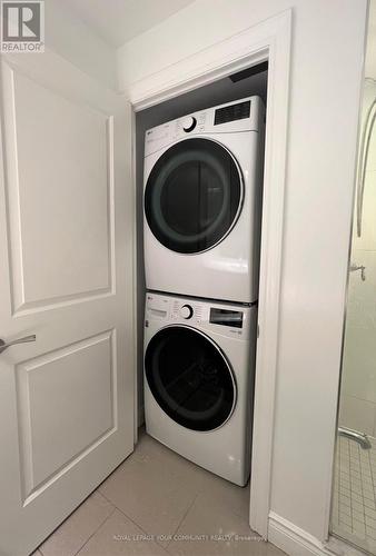 717 - 89 South Town Centre Boulevard, Markham (Unionville), ON - Indoor Photo Showing Laundry Room