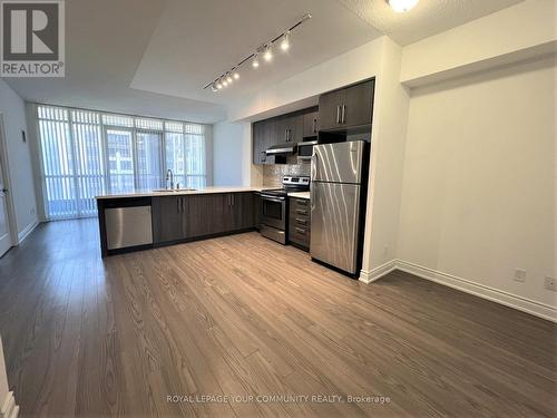 717 - 89 South Town Centre Boulevard, Markham (Unionville), ON - Indoor Photo Showing Kitchen With Double Sink