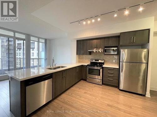 717 - 89 South Town Centre Boulevard, Markham (Unionville), ON - Indoor Photo Showing Kitchen With Double Sink With Upgraded Kitchen