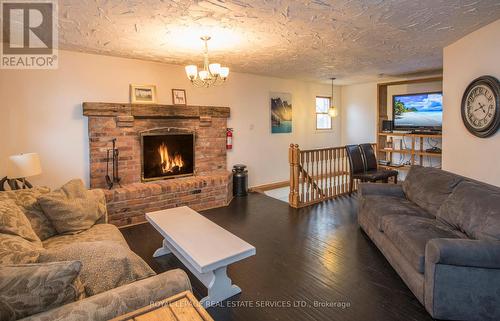 155 Settlers Way, Blue Mountains, ON - Indoor Photo Showing Living Room With Fireplace