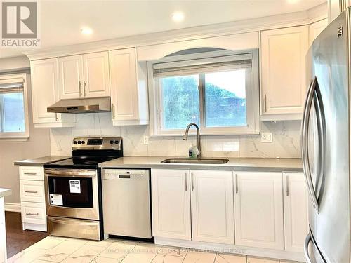 1987 Truscott Drive, Mississauga, ON - Indoor Photo Showing Kitchen