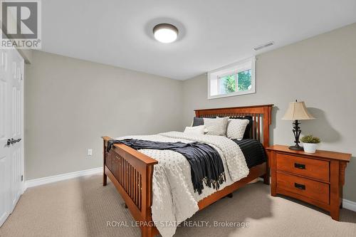 11 Douglas Road, Hamilton, ON - Indoor Photo Showing Bedroom