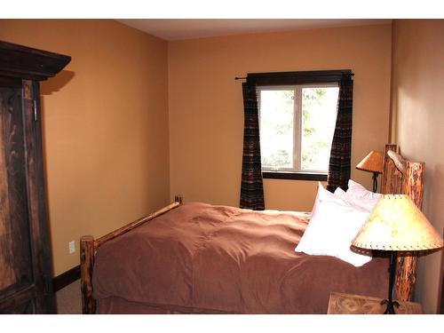 D5-D - 1351 Gerry Sorensen Way, Kimberley, BC - Indoor Photo Showing Bedroom