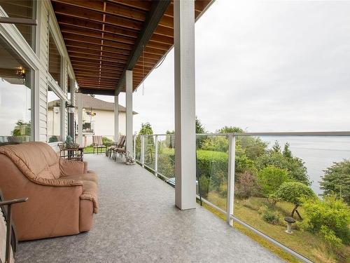 10045 Beach Dr, Chemainus, BC - Outdoor With Body Of Water With Exterior