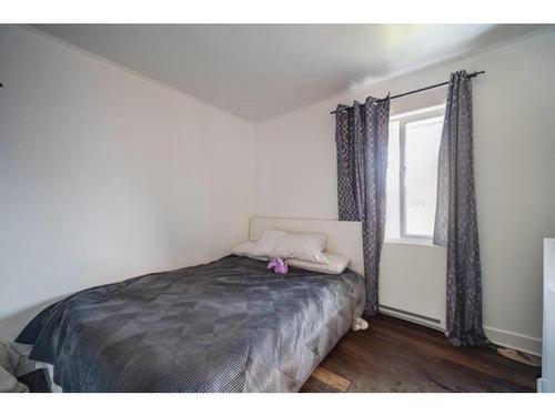 1036 Surrey Ave, Kamloops, BC - Indoor Photo Showing Bedroom