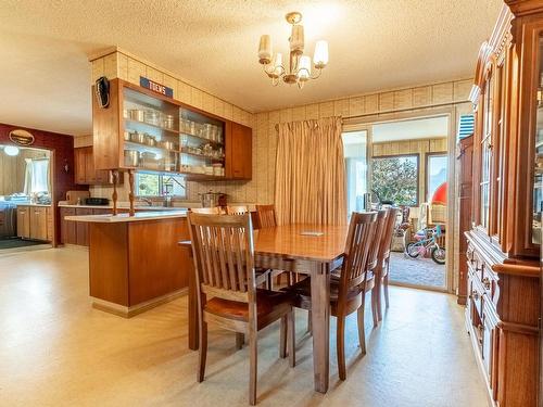 535 Arbutus Street, Chase, BC - Indoor Photo Showing Dining Room