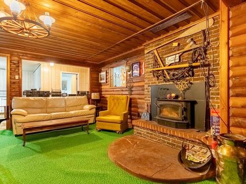 535 Arbutus Street, Chase, BC - Indoor Photo Showing Living Room With Fireplace