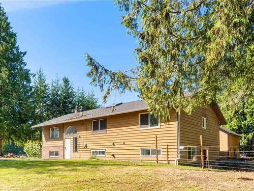 981 Pratt Rd, Hilliers, BC 