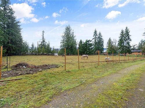 981 Pratt Rd, Hilliers, BC 