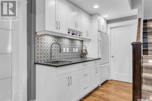 142 Gillies Lane, Saskatoon, SK - Indoor Photo Showing Kitchen