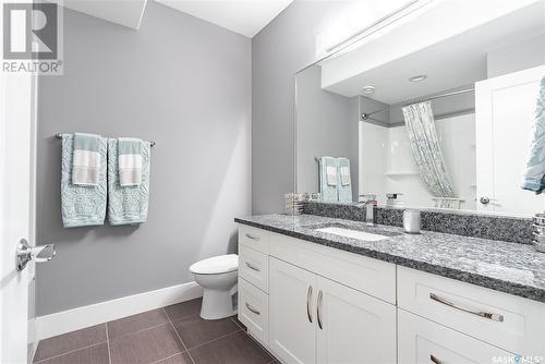 142 Gillies Lane, Saskatoon, SK - Indoor Photo Showing Bathroom