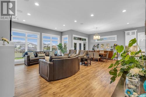 142 Gillies Lane, Saskatoon, SK - Indoor Photo Showing Living Room