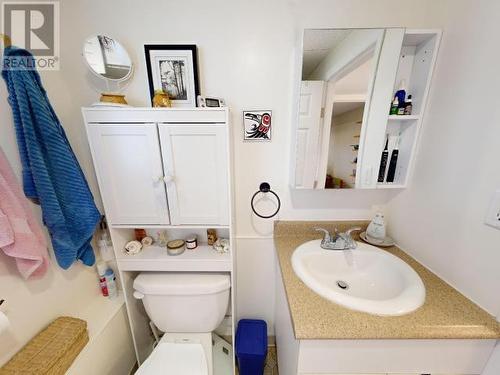 3949 Selkirk Ave, Powell River, BC - Indoor Photo Showing Bathroom