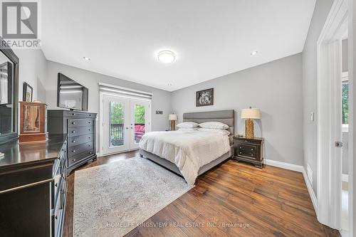 3269 Oak Street, Innisfil, ON - Indoor Photo Showing Bedroom