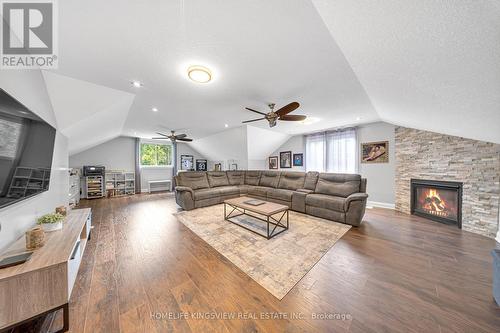 3269 Oak Street, Innisfil, ON - Indoor Photo Showing Living Room With Fireplace