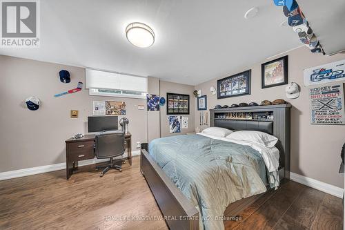 3269 Oak Street, Innisfil, ON - Indoor Photo Showing Bedroom