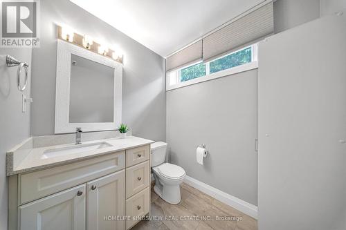 3269 Oak Street, Innisfil, ON - Indoor Photo Showing Bathroom