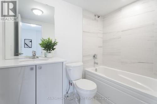 1982 Barber House Lane, Mississauga (Central Erin Mills), ON - Indoor Photo Showing Bathroom