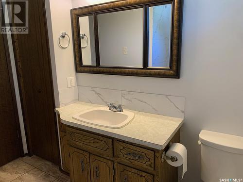 44 Campbell Place, Clavet, SK - Indoor Photo Showing Bathroom