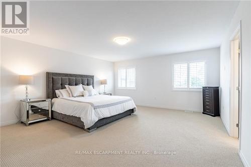 28 Columbus Gate, Hamilton, ON - Indoor Photo Showing Bedroom