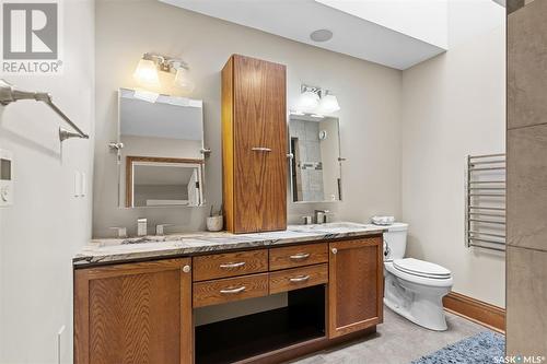 1320 Elliott Street, Saskatoon, SK - Indoor Photo Showing Bathroom