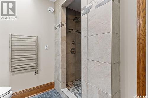 1320 Elliott Street, Saskatoon, SK - Indoor Photo Showing Bathroom