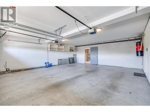 5169 South Ridge Drive, Kelowna, BC - Indoor Photo Showing Garage