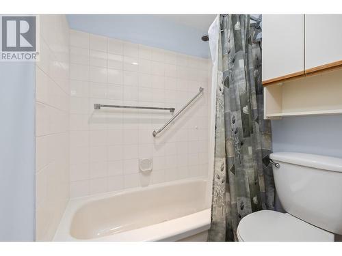 2433 Ingram Road Unit# 16, West Kelowna, BC - Indoor Photo Showing Bathroom