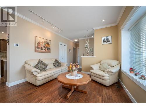 2180 Mimosa Drive, Westbank, BC - Indoor Photo Showing Living Room